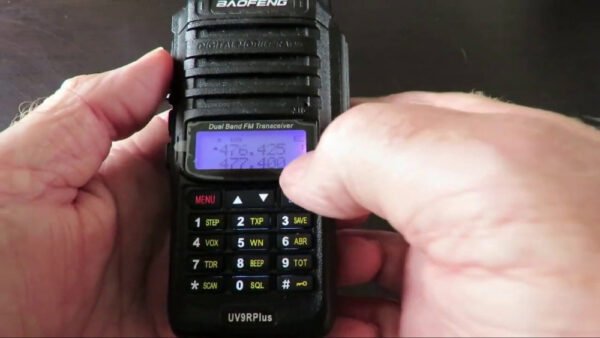 Baofeng UV-9R Plus – Profesionalna Vodootporna Radio Stanica