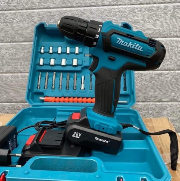 Makita 28V aku bušilica